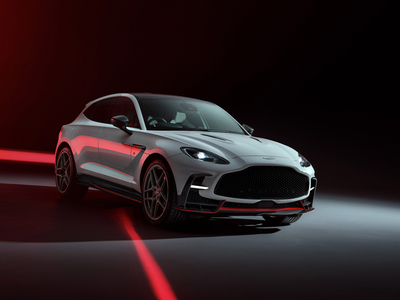 Aston Martin DBX S