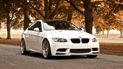 Белый BMW