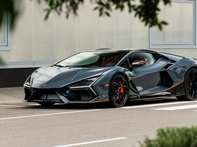 Lamborghini Revuelto 2024