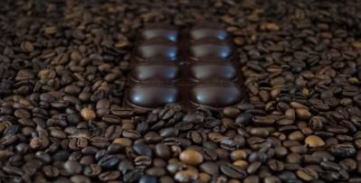 Шоколад и кофейные зерна
