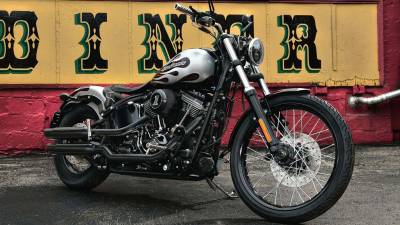 Серебристый Harley Davidson
