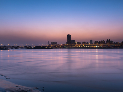 Вечерний город