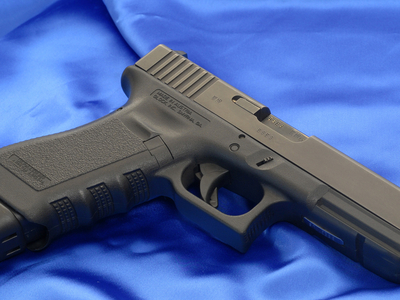 Пистолет Glock 18c
