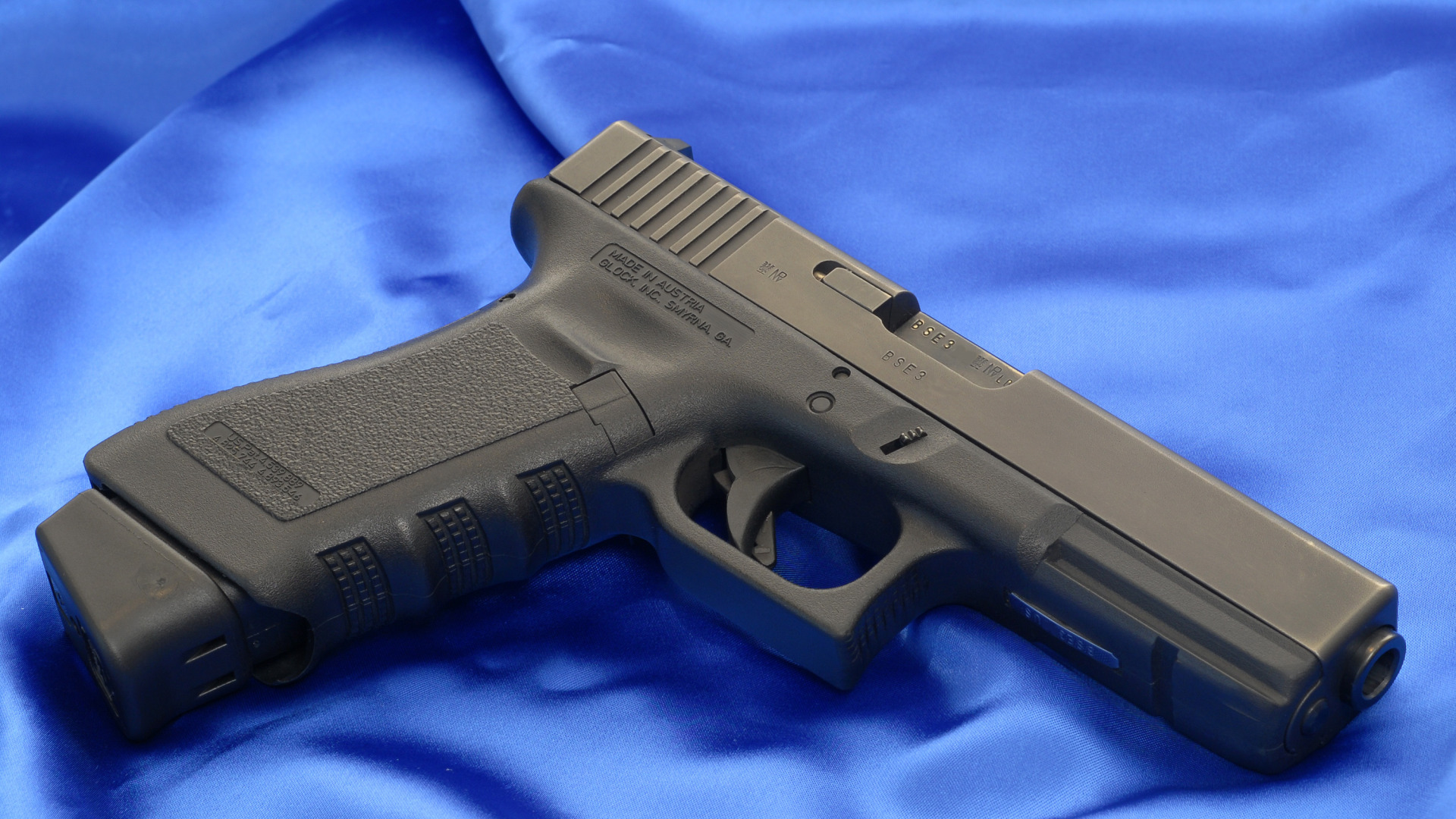 Пистолет Glock 18c